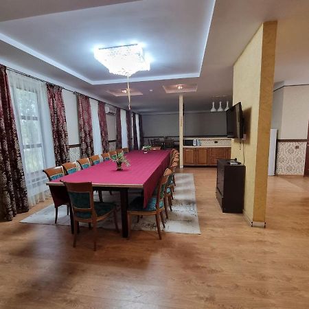 Green Land Hotel Aktobe Eksteriør billede