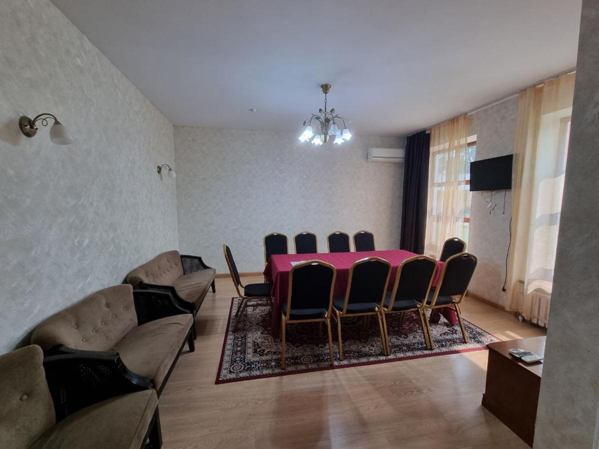 Green Land Hotel Aktobe Eksteriør billede