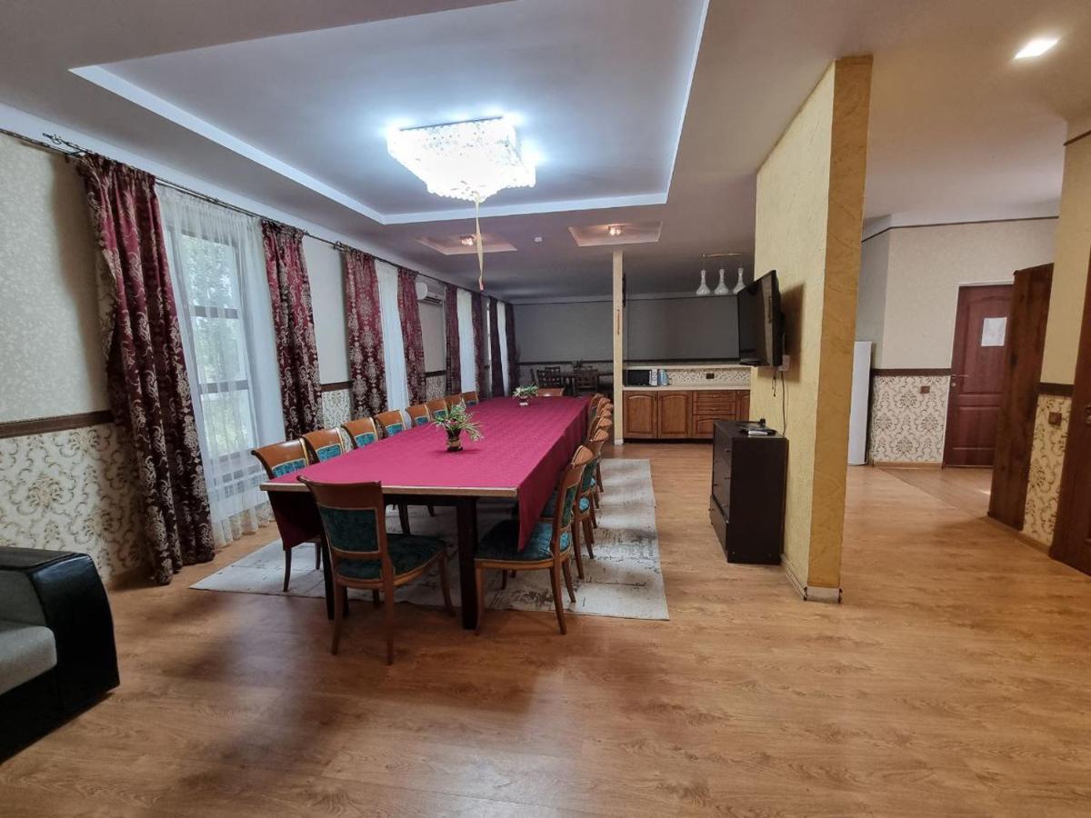 Green Land Hotel Aktobe Eksteriør billede