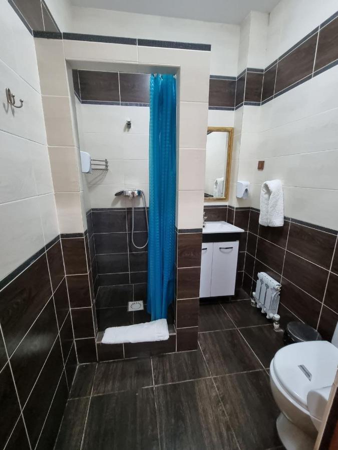 Green Land Hotel Aktobe Eksteriør billede