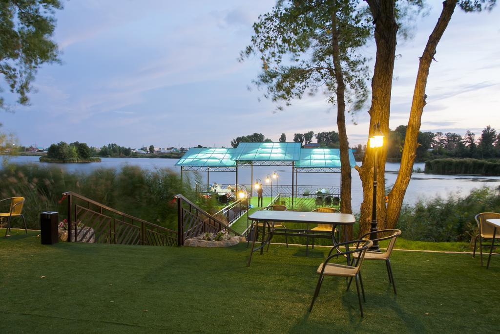 Green Land Hotel Aktobe Eksteriør billede